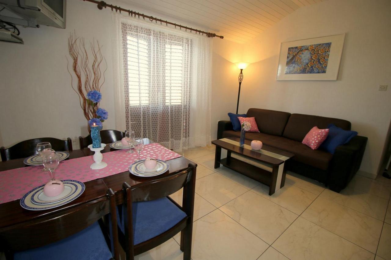 Villa Renipol Adults Only Sutivan Kültér fotó