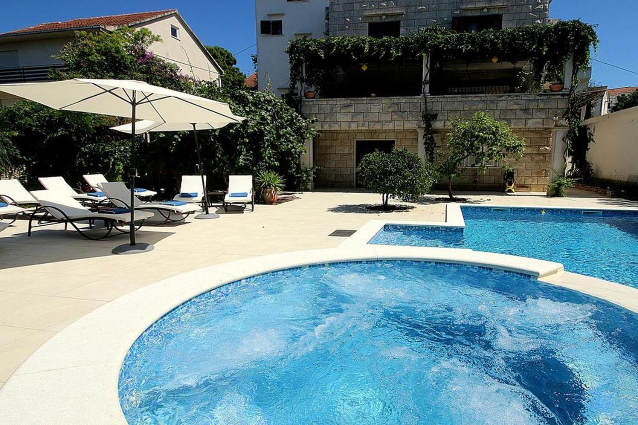 Villa Renipol Adults Only Sutivan Kültér fotó