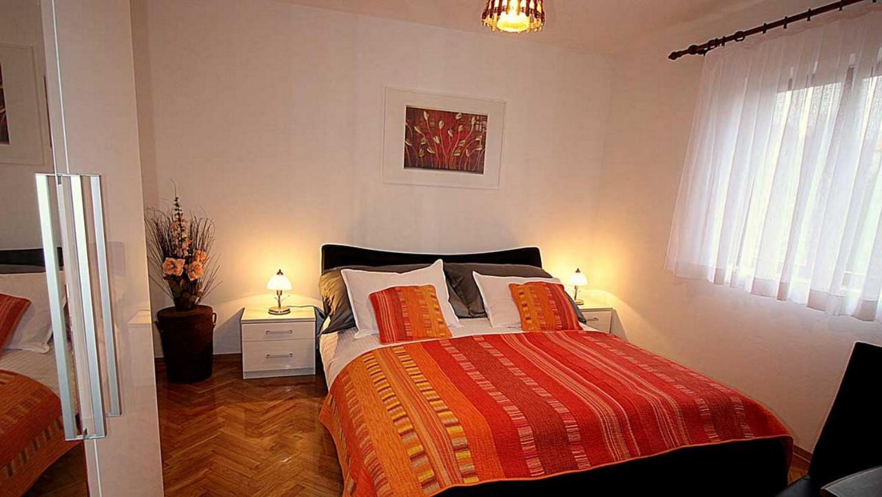 Villa Renipol Adults Only Sutivan Kültér fotó