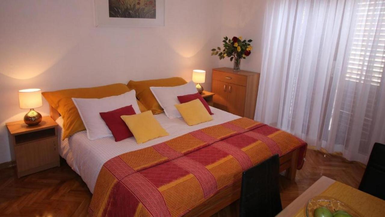 Villa Renipol Adults Only Sutivan Kültér fotó