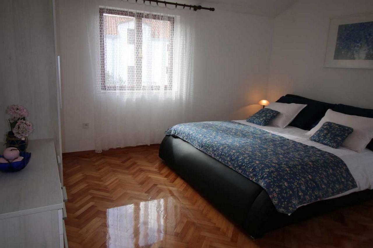 Villa Renipol Adults Only Sutivan Kültér fotó