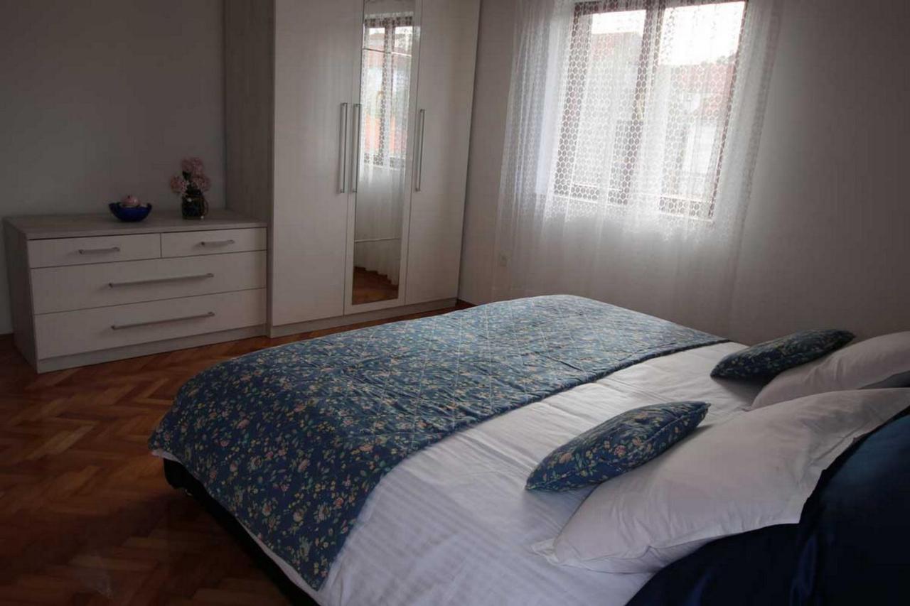 Villa Renipol Adults Only Sutivan Kültér fotó