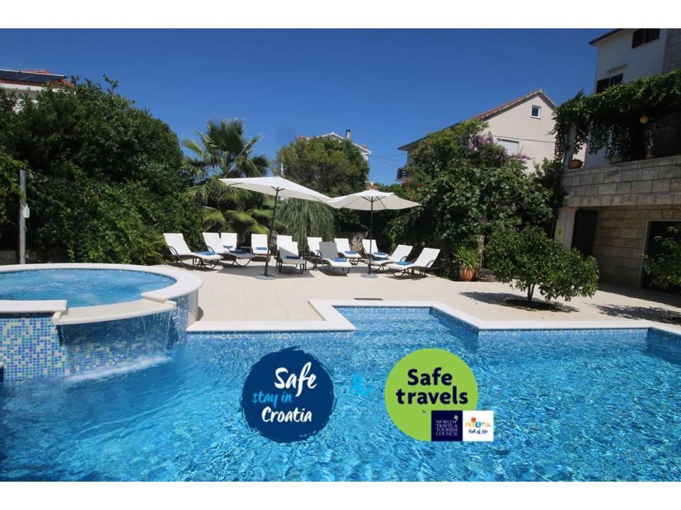 Villa Renipol Adults Only Sutivan Kültér fotó