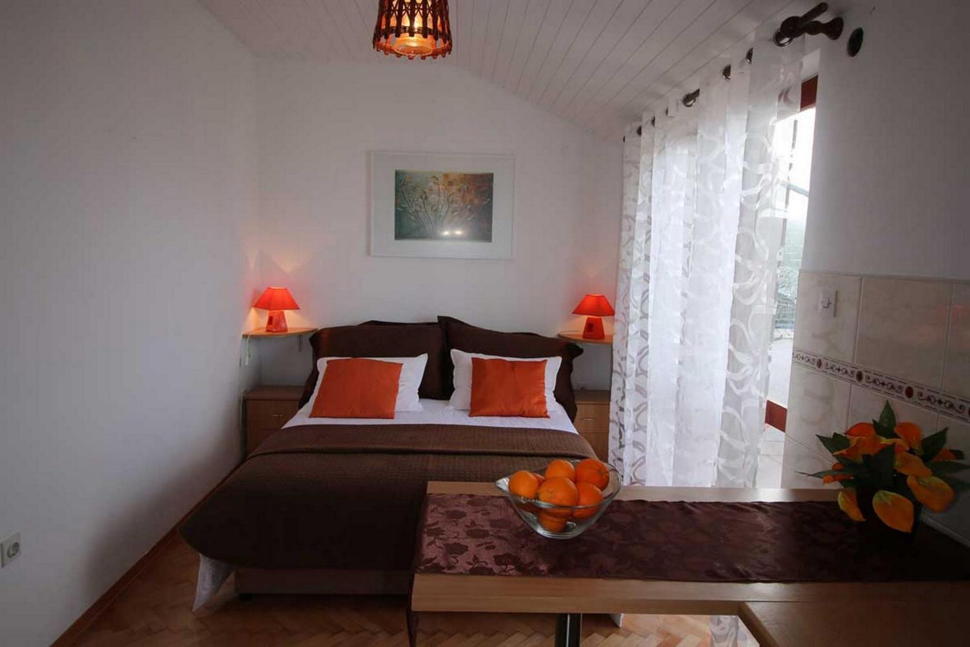 Villa Renipol Adults Only Sutivan Szoba fotó