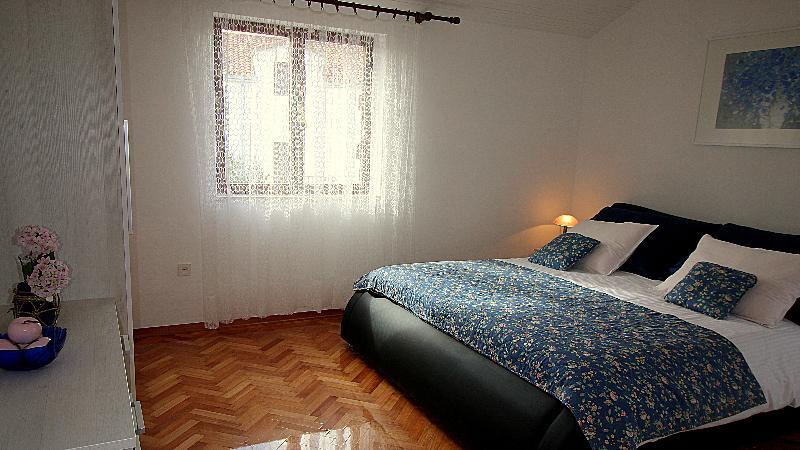 Villa Renipol Adults Only Sutivan Kültér fotó