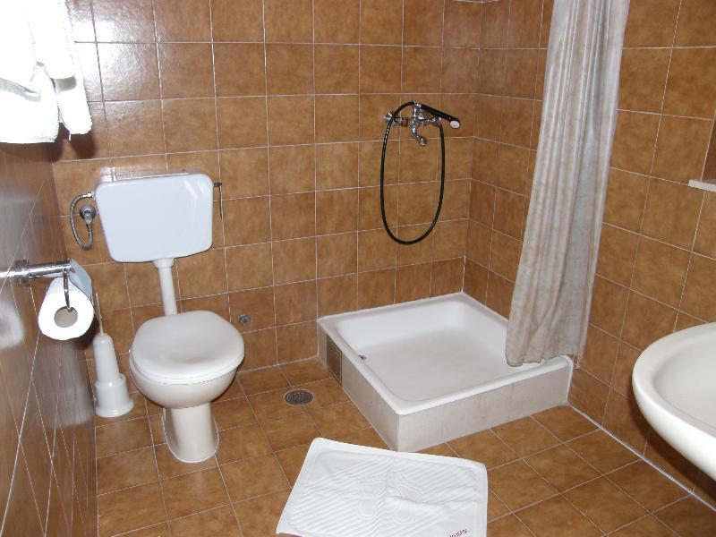 Villa Renipol Adults Only Sutivan Kültér fotó