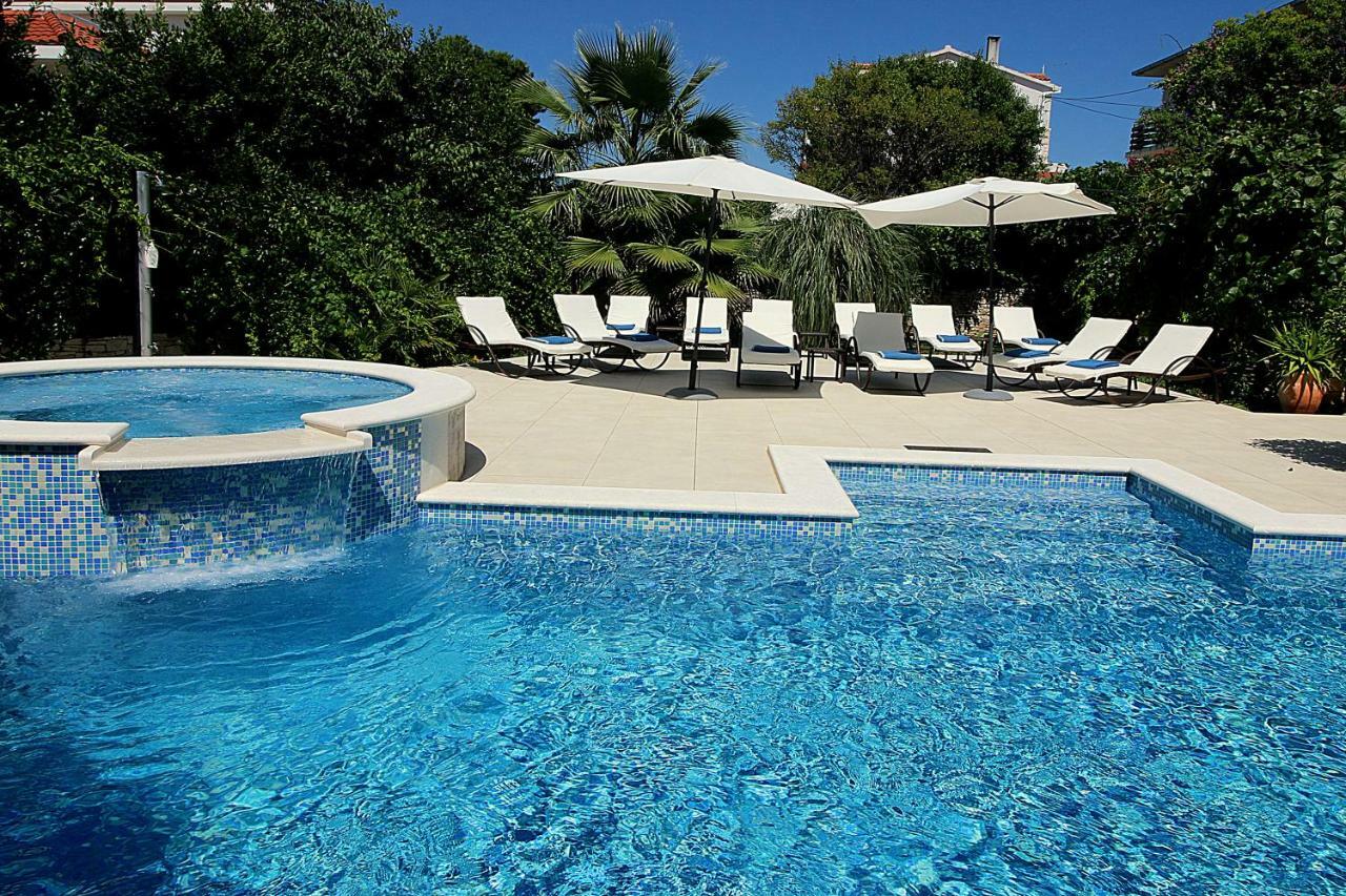 Villa Renipol Adults Only Sutivan Kültér fotó
